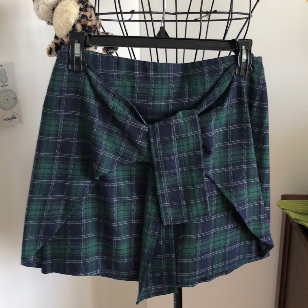 DALENNA WOVEN MINI SKIRT